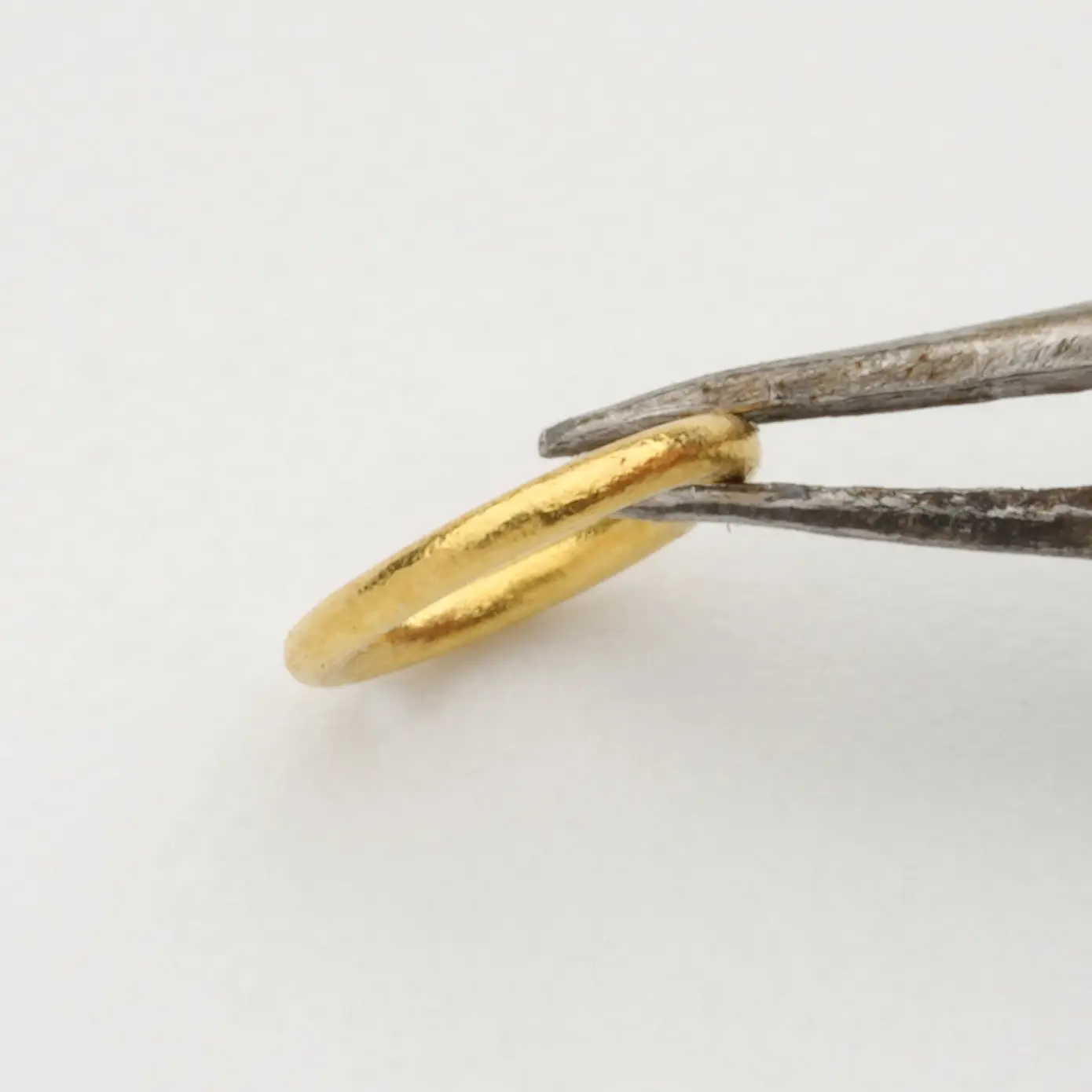 18K Gold Closed Ring DIY Jewelry Au750 — feature 3