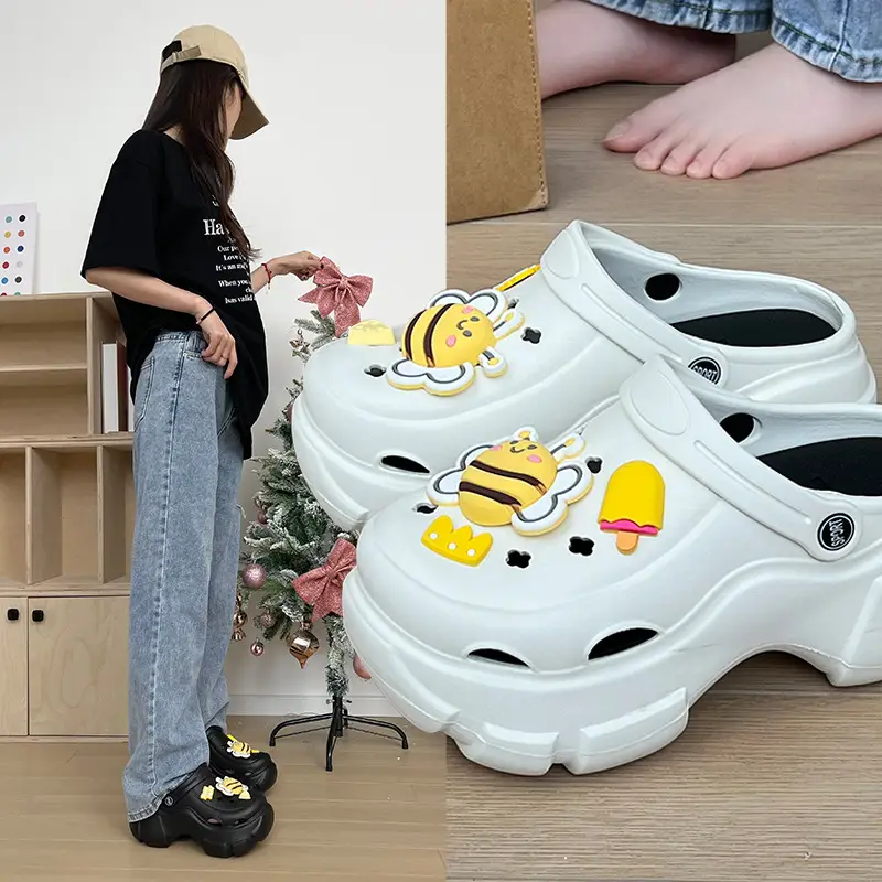 Women's Cute Bee Design Korean Slippers Summer Wear