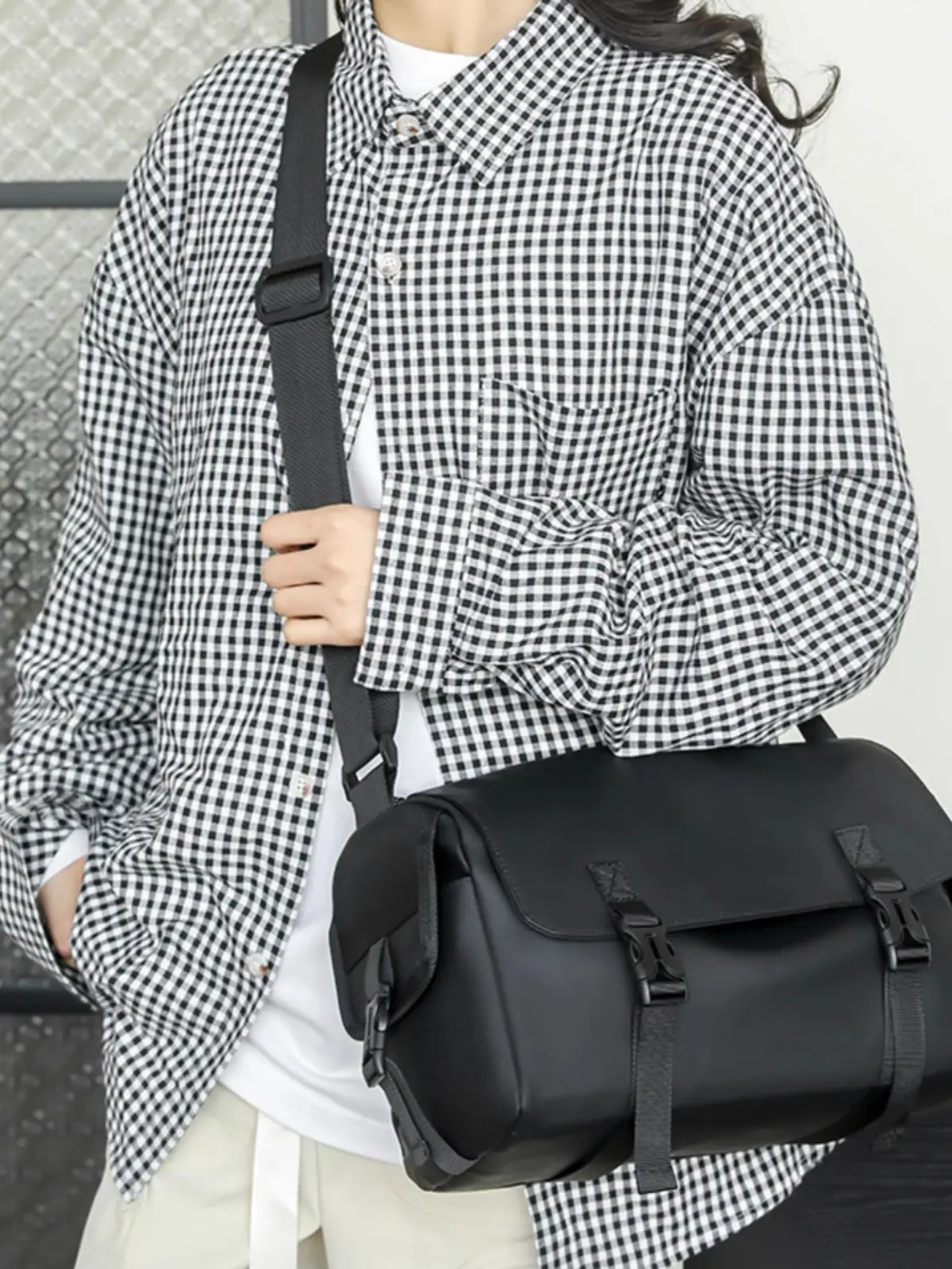 Women Waterproof Crossbody Bag Black Large Capacity - Image 4