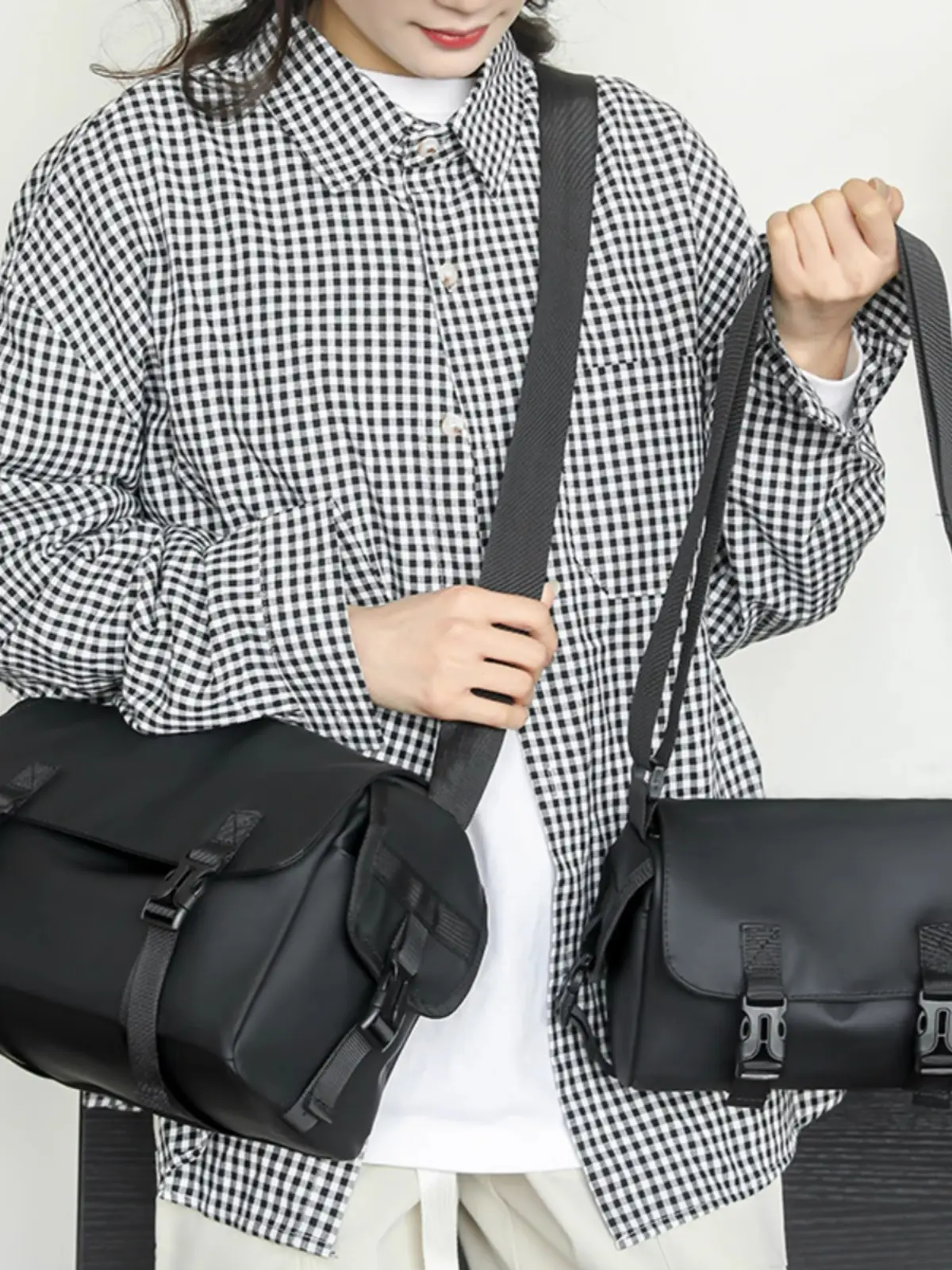 Women Waterproof Crossbody Bag Black Large Capacity - Image 5