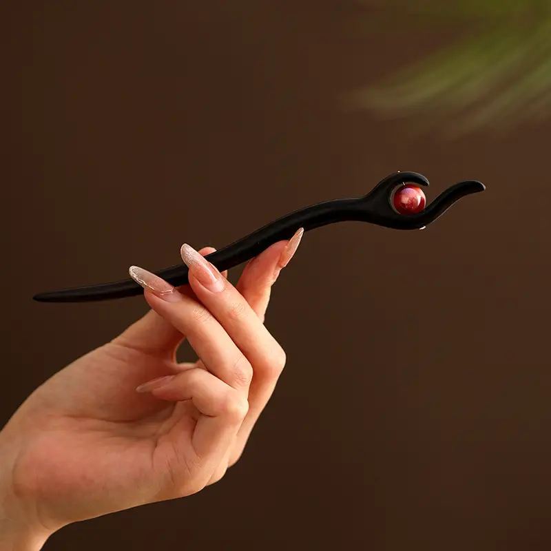 Ancient Jade Hairpin with Red Stone — feature 6