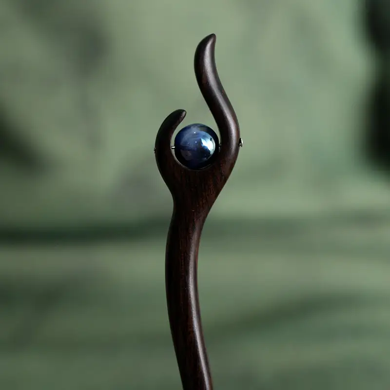 Ancient Jade Hairpin with Red Stone — feature 8