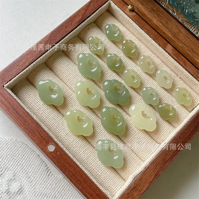 Natural Qinghai Hetian Jade Peace Pendant Set 100pcs - Image 4