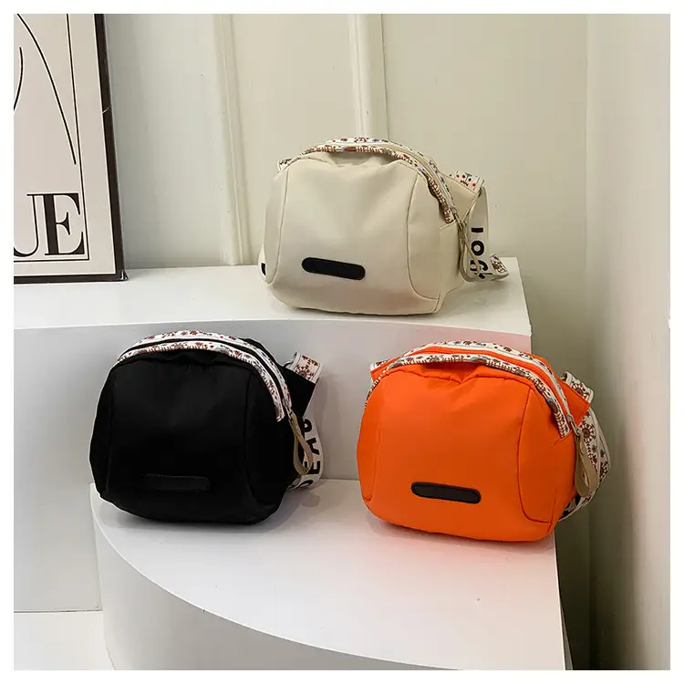 Korean Style Wide Strap Shoulder Crossbody Bag Women 2024 — feature 18