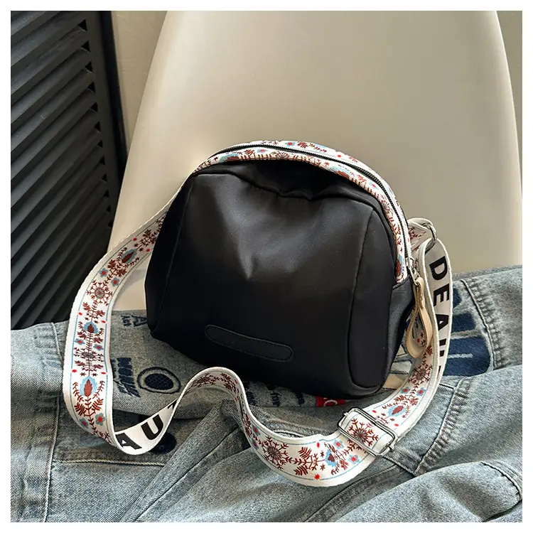 Korean Style Wide Strap Shoulder Crossbody Bag Women 2024 — feature 20