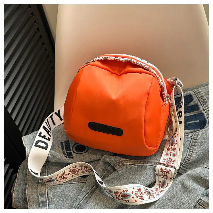 Korean Style Wide Strap Shoulder Crossbody Bag Women 2024 — feature 21