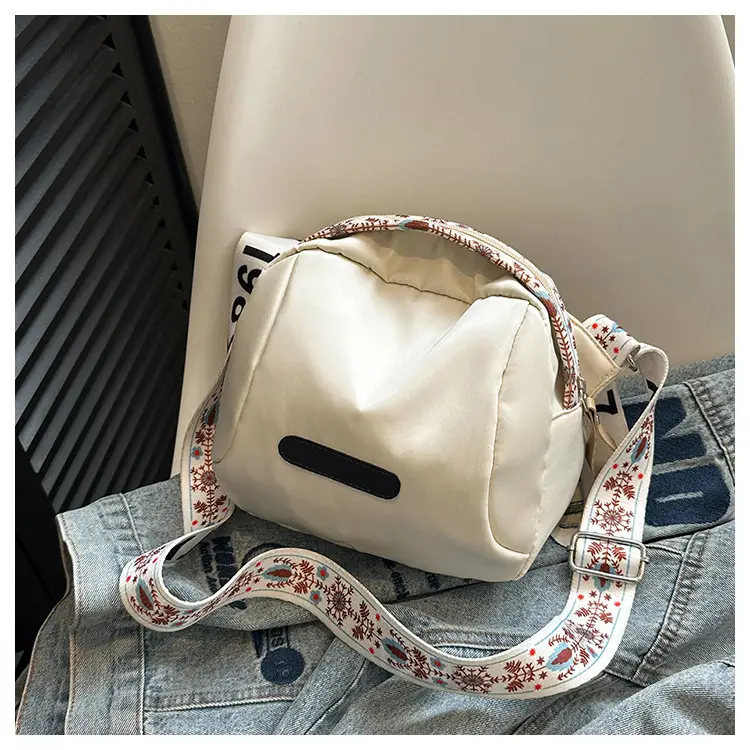 Korean Style Wide Strap Shoulder Crossbody Bag Women 2024 — feature 23