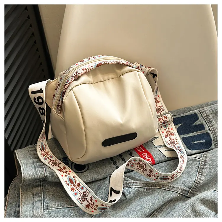 Korean Style Wide Strap Shoulder Crossbody Bag Women 2024 — feature 24