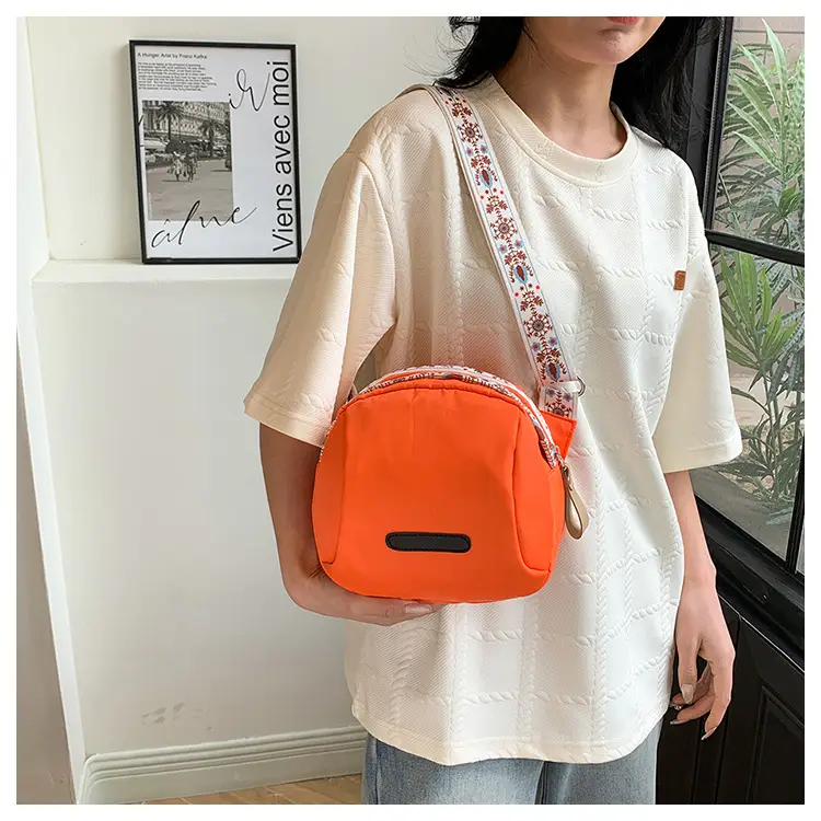 Korean Style Wide Strap Shoulder Crossbody Bag Women 2024 — feature 8