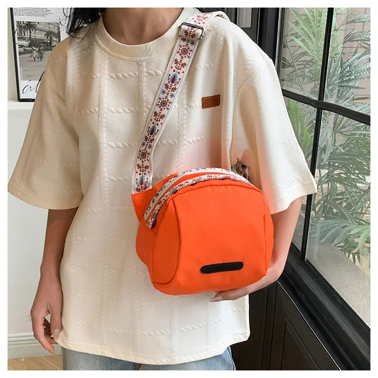 Korean Style Wide Strap Shoulder Crossbody Bag Women 2024 — feature 9