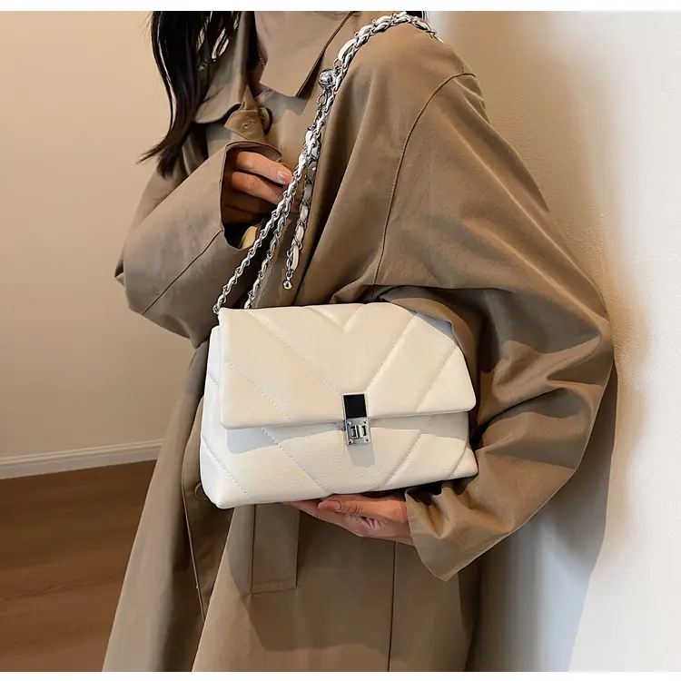 Lingge Chain Bag Women Black 2024 New — feature 13