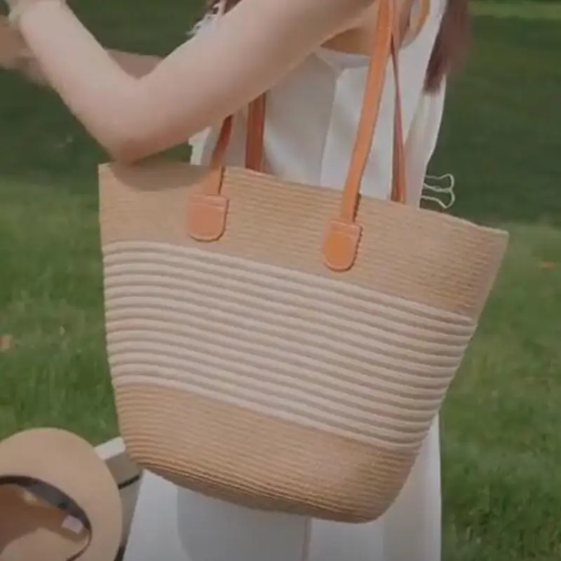 Women Straw Bag Large Capacity One Shoulder Bucket Bag — feature 1