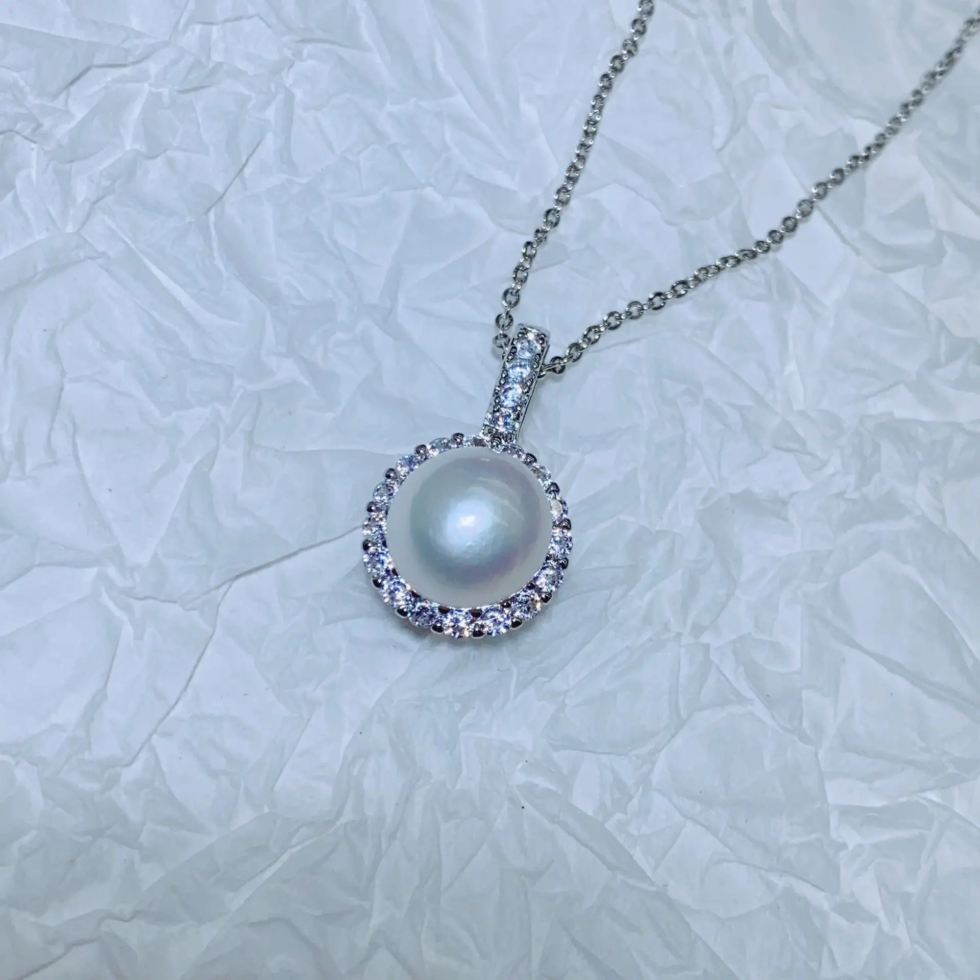 Real Pearl Pendant with Gold Plated Diamond Set for Women — feature 10