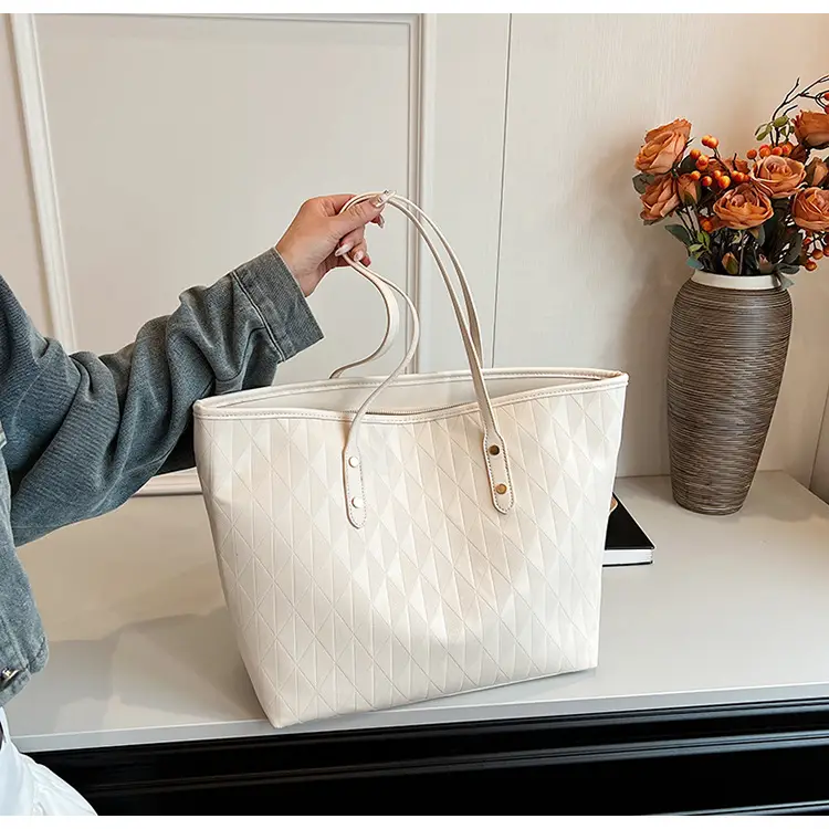 White Underarm Bag 2024 Daily Commute Shoulder Tote — feature 15