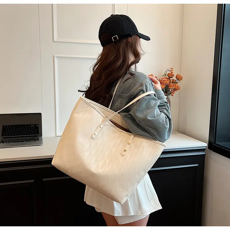 White Underarm Bag 2024 Daily Commute Shoulder Tote — feature 19
