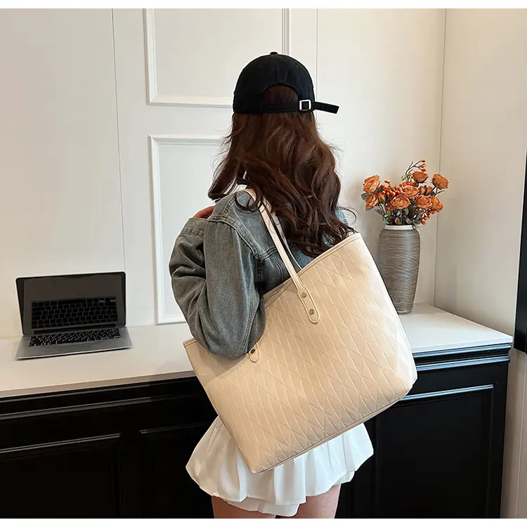 White Underarm Bag 2024 Daily Commute Shoulder Tote — feature 20