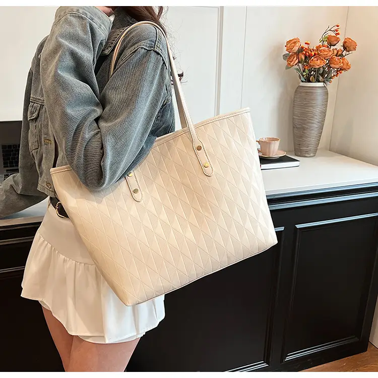 White Underarm Bag 2024 Daily Commute Shoulder Tote — feature 21