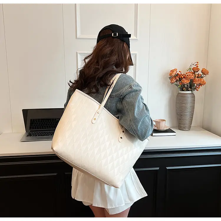 White Underarm Bag 2024 Daily Commute Shoulder Tote — feature 22