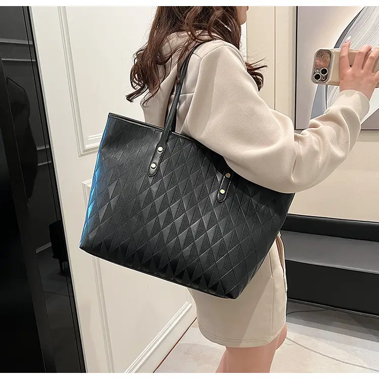 White Underarm Bag 2024 Daily Commute Shoulder Tote — feature 35
