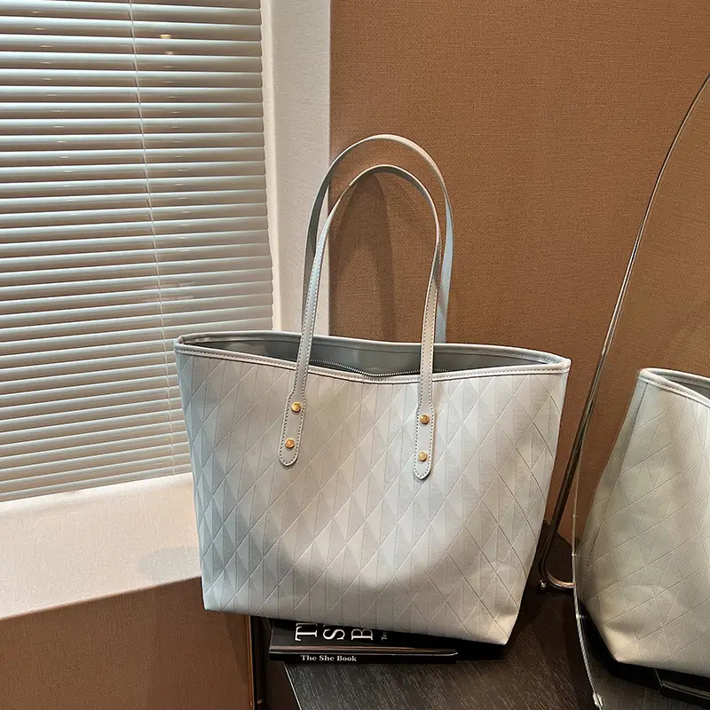 White Underarm Bag 2024 Daily Commute Shoulder Tote - Image 2