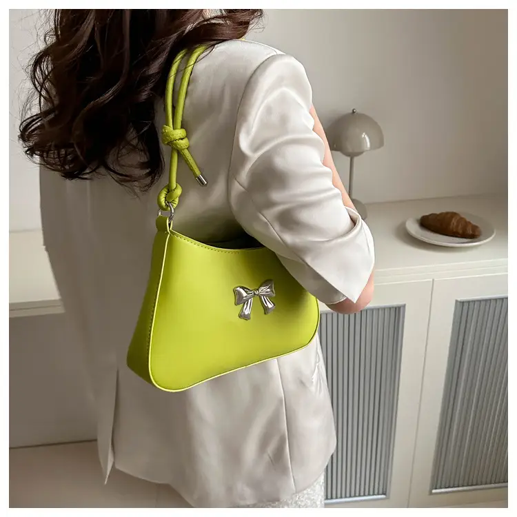 White Knotted Shoulder Crossbody Bag for Women 2024 Spring — feature 10