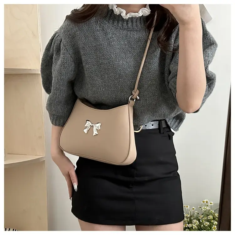 White Knotted Shoulder Crossbody Bag for Women 2024 Spring — feature 21
