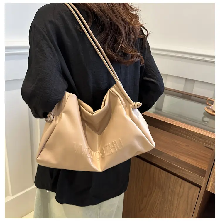 Pink Large Capacity Women's Shoulder Bag 2024 — feature 15