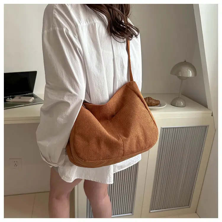 Black Knitted Shoulder Crossbody Bag with Charm — feature 12