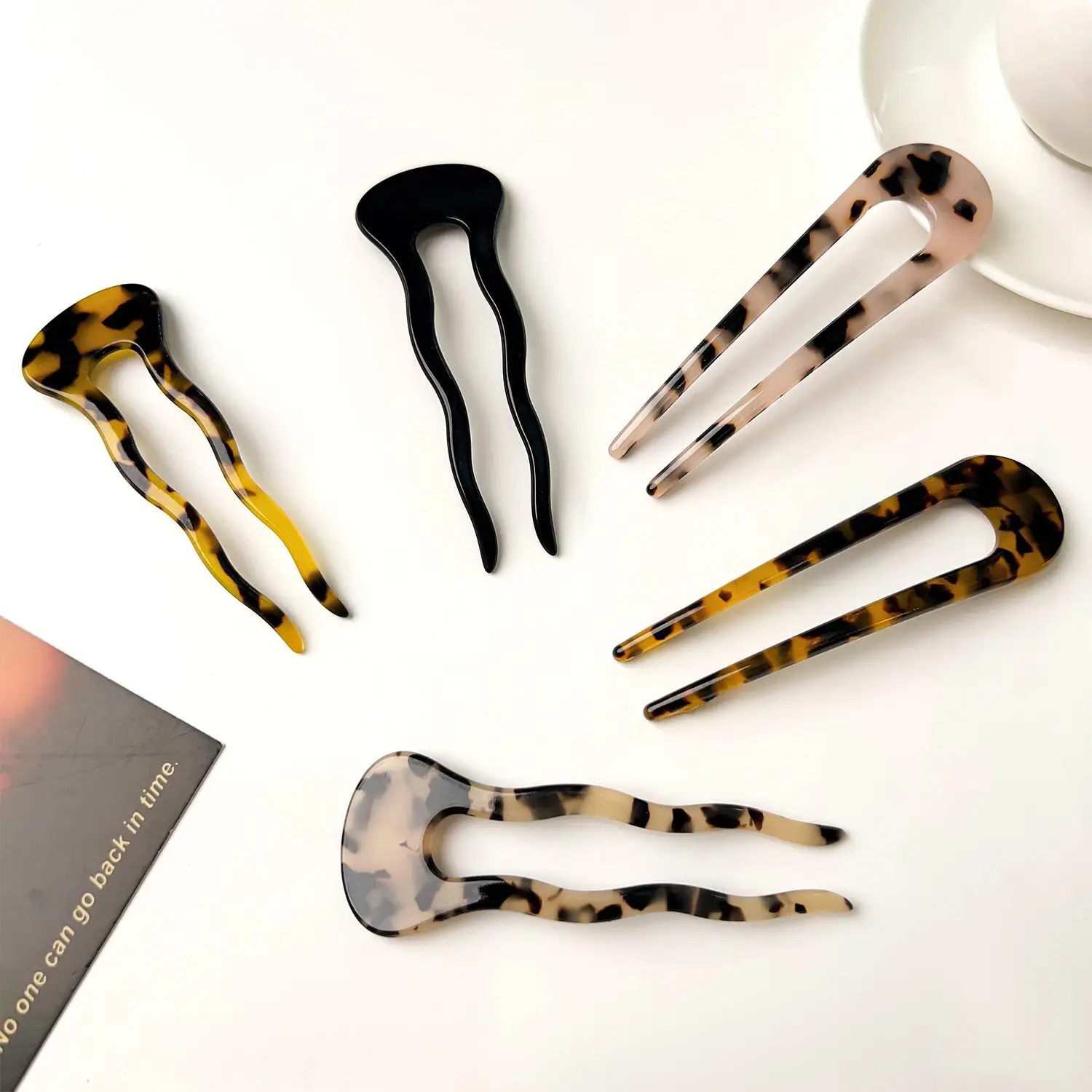 Ins High-end U-Shape Acetic Acid Hairpin Black — feature 4