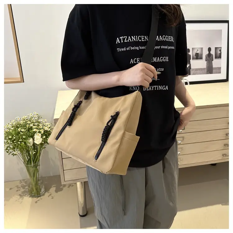 Black Large Capacity Casual Shoulder Crossbody Bag 2024 — feature 14