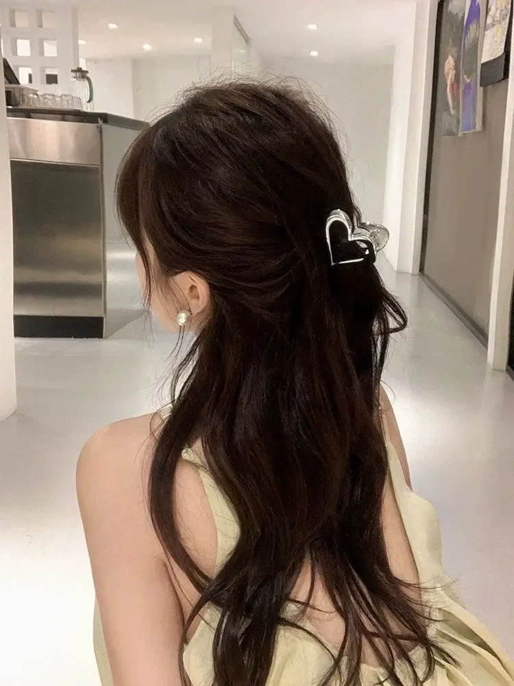 Cold Wind Metal Butterfly Hair Clip Shark Clip — feature 4
