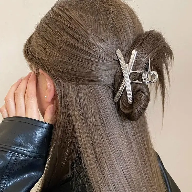 2024 Metal Cross Hair Clip for Women Elegant Back Clip - Image 5