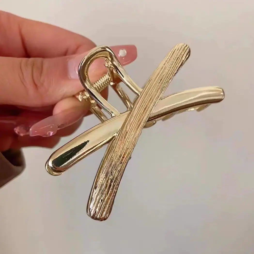 2024 Metal Cross Hair Clip for Women Elegant Back Clip - Image 2