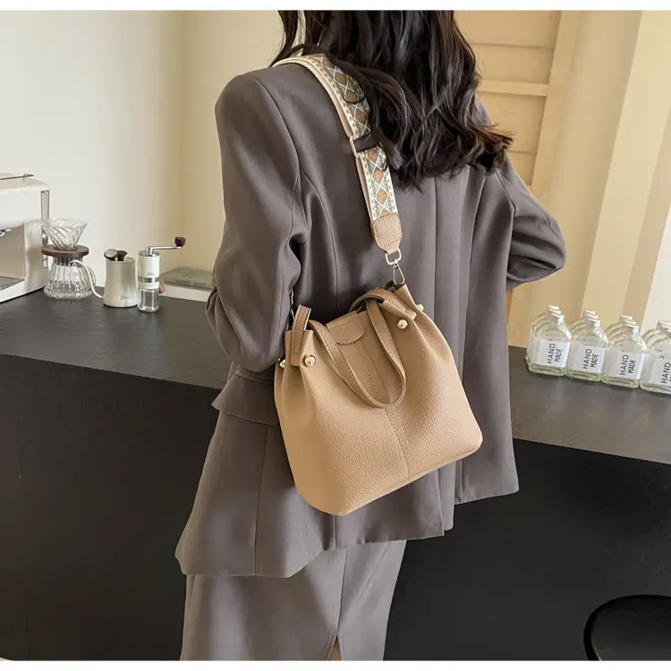 Black Korean Style Bucket Bag for Women — feature 12
