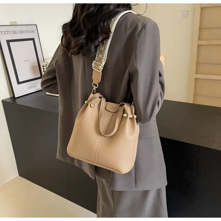 Black Korean Style Bucket Bag for Women — feature 13