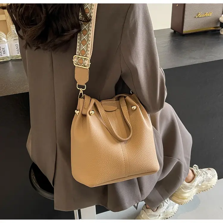 Black Korean Style Bucket Bag for Women — feature 14