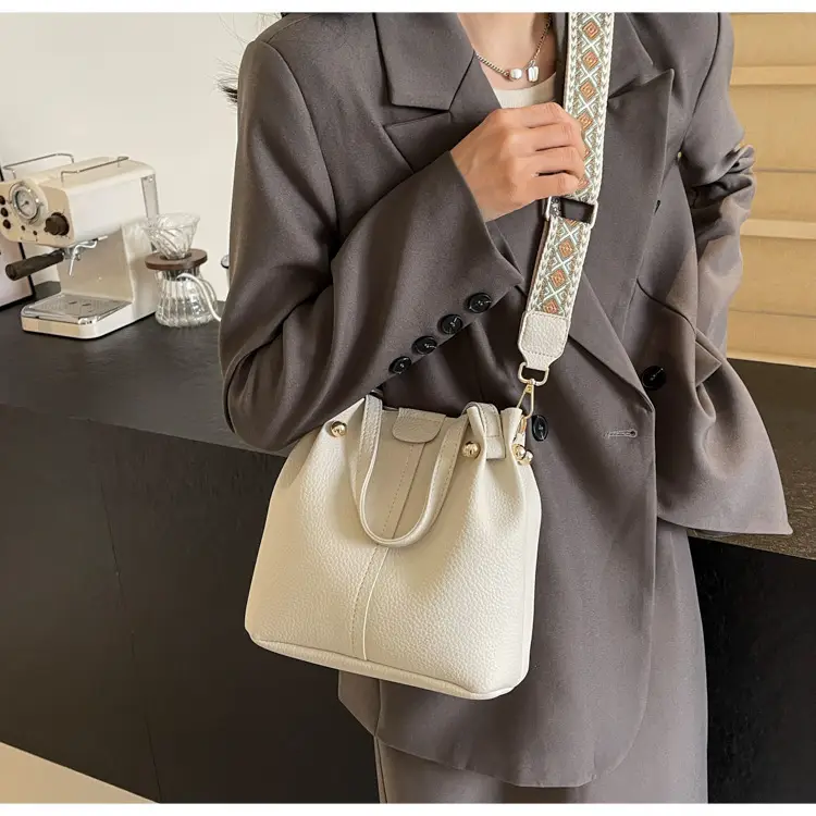 Black Korean Style Bucket Bag for Women — feature 16