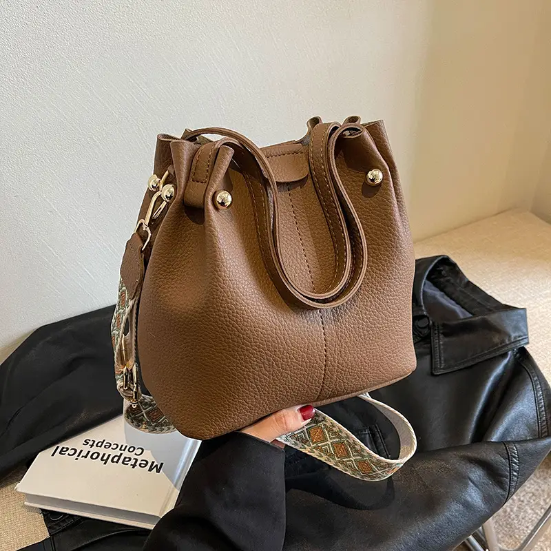 Black Korean Style Bucket Bag for Women - Image 3