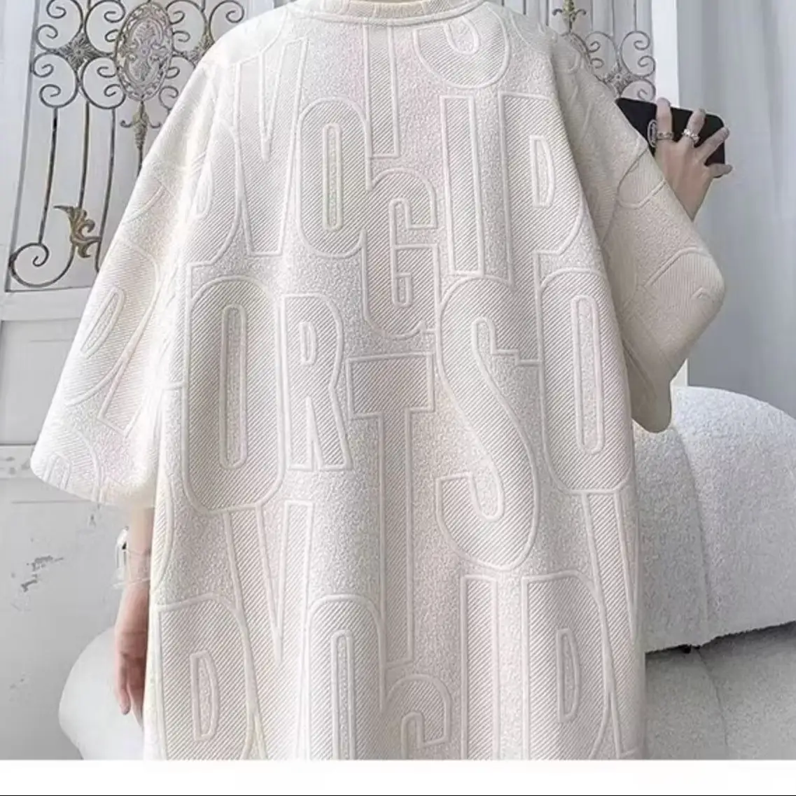 Men's White Jacquard Loose Summer Suit with Shorts - Image 5