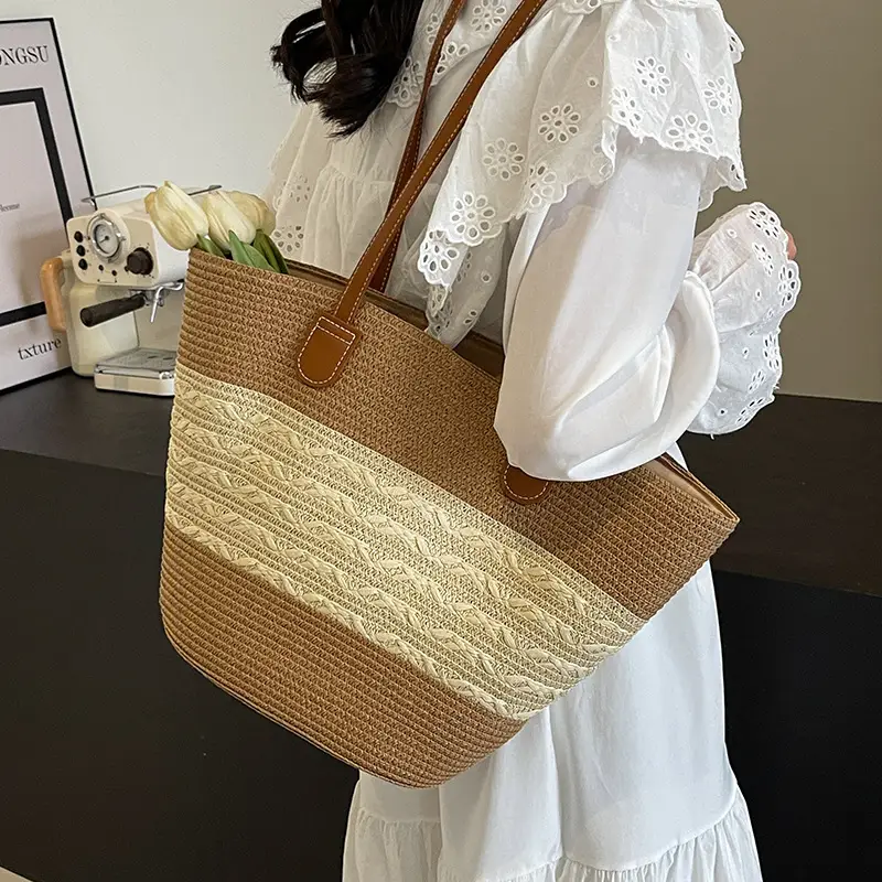 Women Straw Woven Large Capacity Shoulder Bag 2024 - Image 3