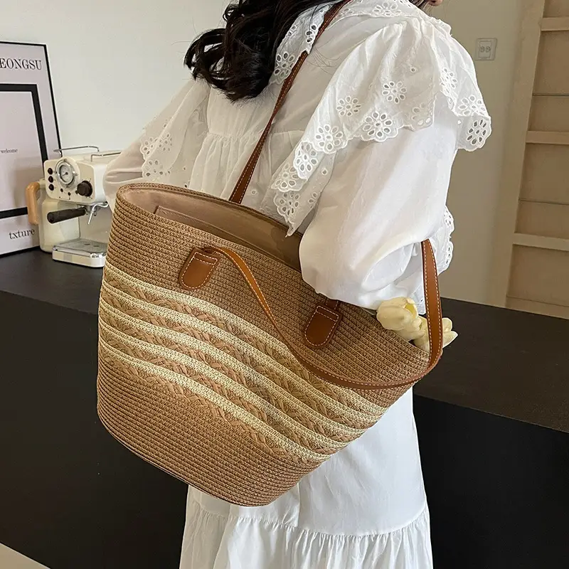 Women Straw Woven Large Capacity Shoulder Bag 2024 - Image 5