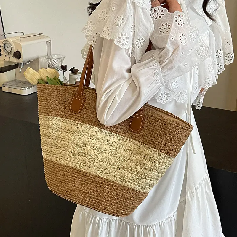 Women Straw Woven Large Capacity Shoulder Bag 2024 - Image 6