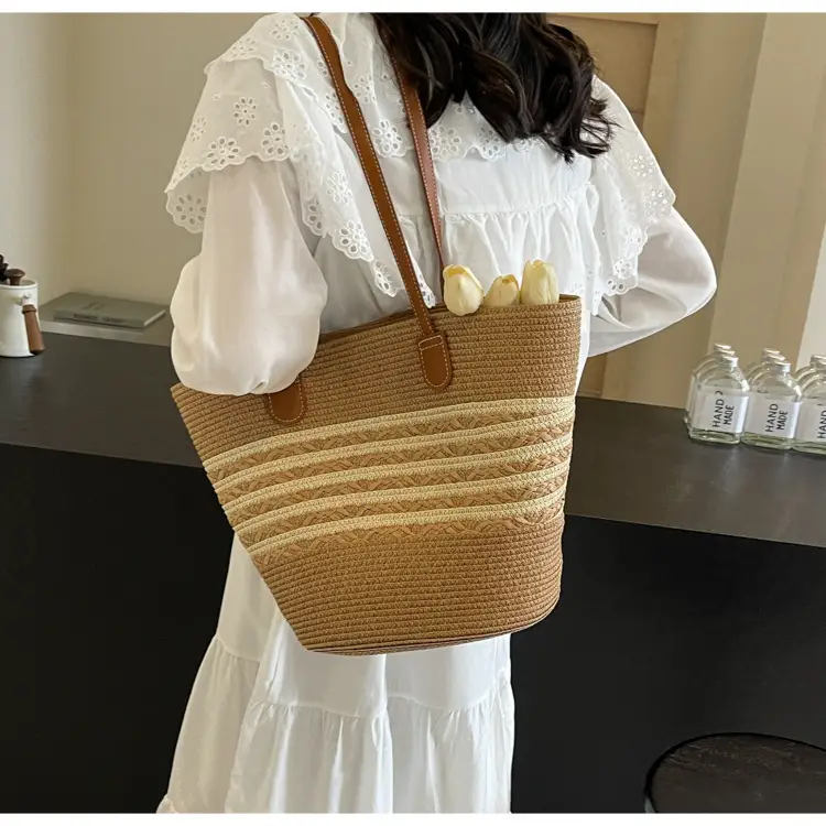 Women Straw Woven Large Capacity Shoulder Bag 2024 — feature 10
