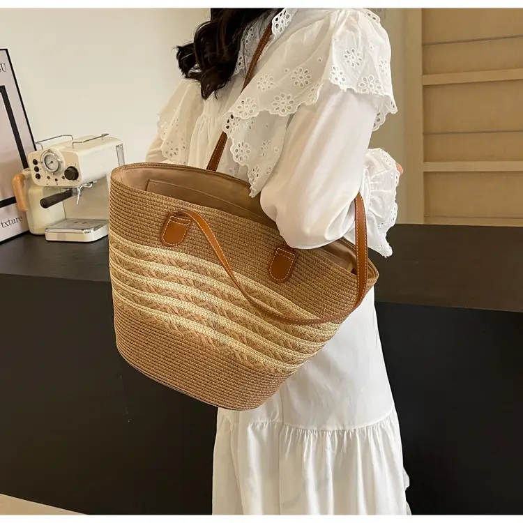 Women Straw Woven Large Capacity Shoulder Bag 2024 — feature 9