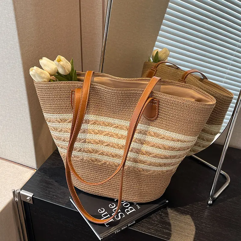 Women Straw Woven Large Capacity Shoulder Bag 2024 - Image 2