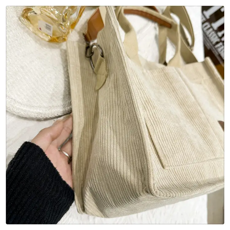 Black Large Capacity Women's Tote Bag 2024 — feature 35