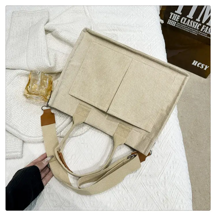 Black Large Capacity Women's Tote Bag 2024 — feature 36