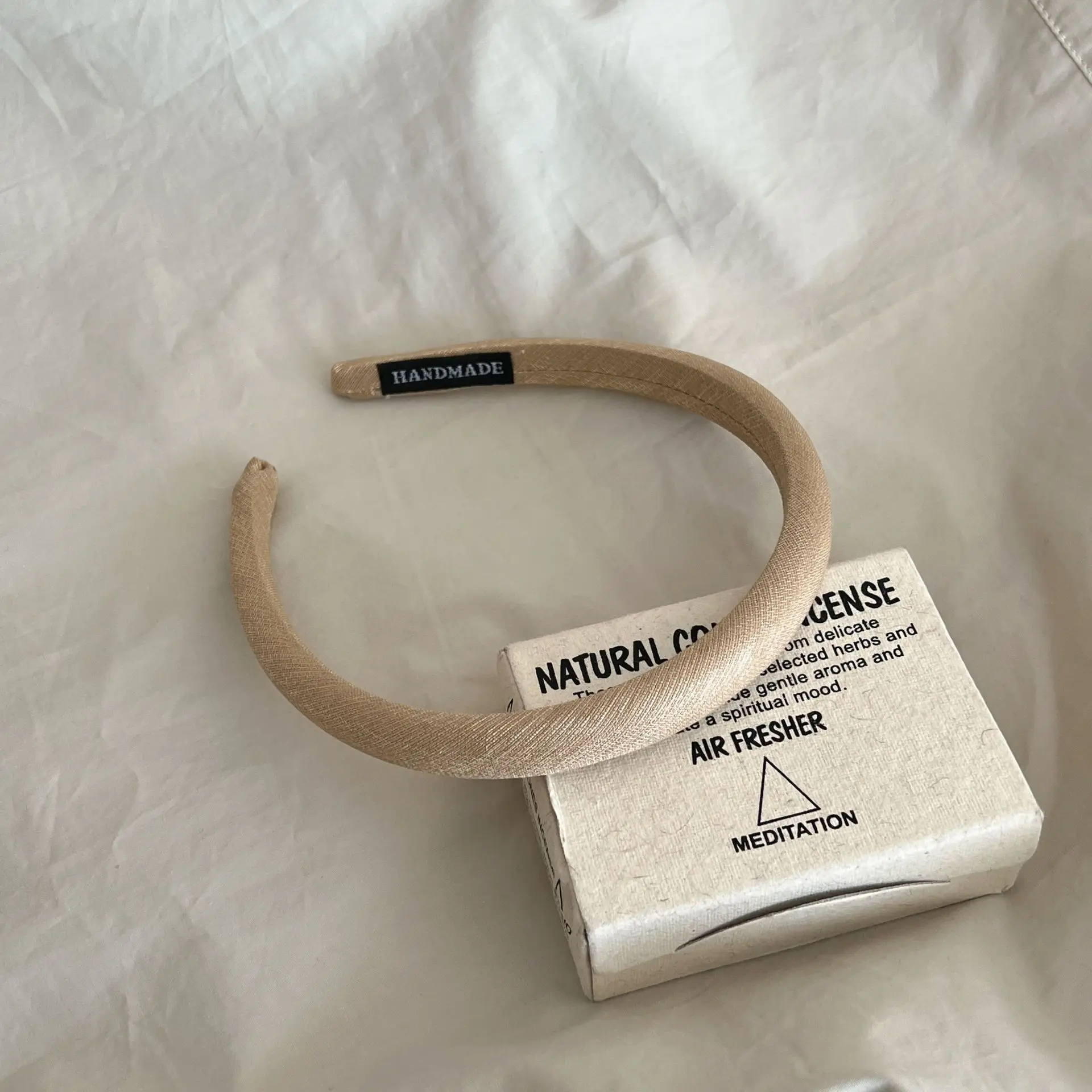 French Style White Hair Hoop for Women - Image 4