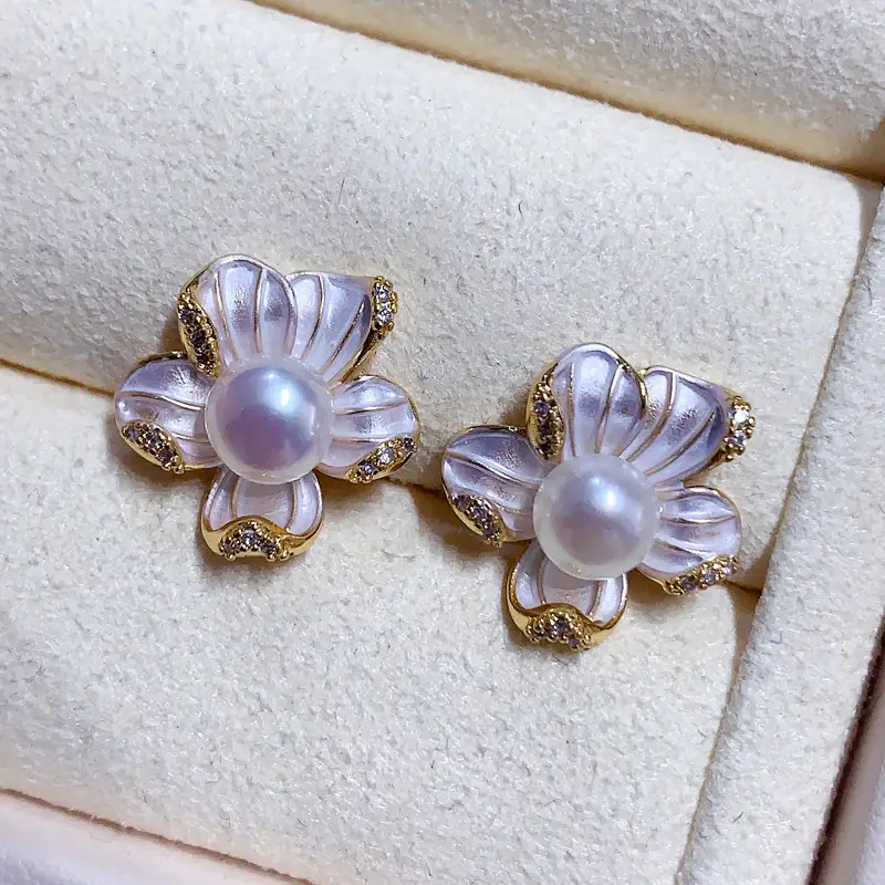 Romantic Five-Petal Pearl Earrings Sweet Painted Glaze — feature 11