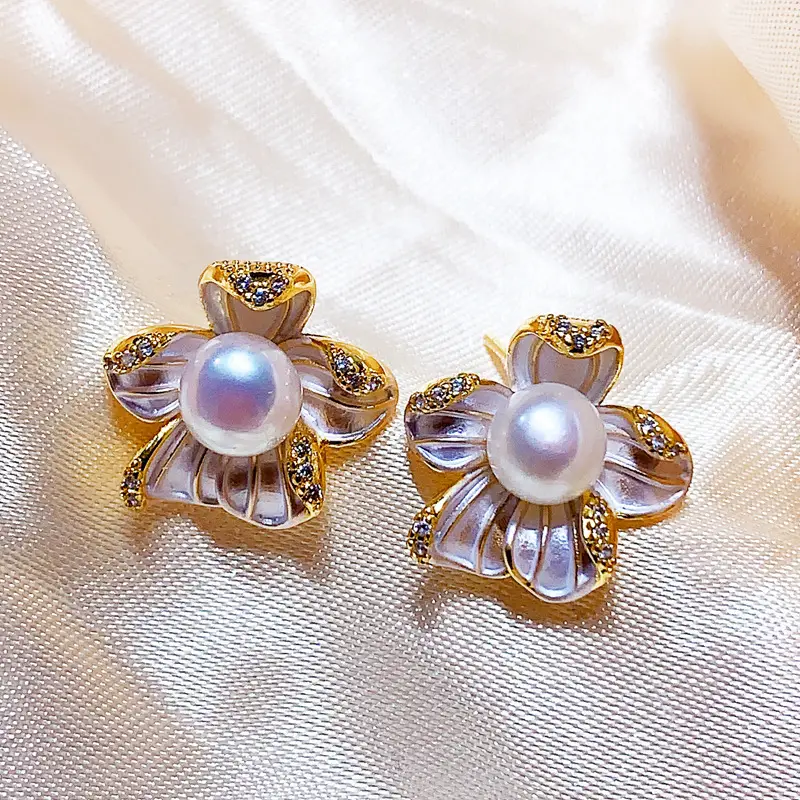 Romantic Five-Petal Pearl Earrings Sweet Painted Glaze — feature 9